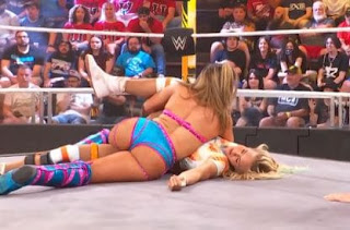 Lola Vice vs. Sol Ruca en WWE NXT.