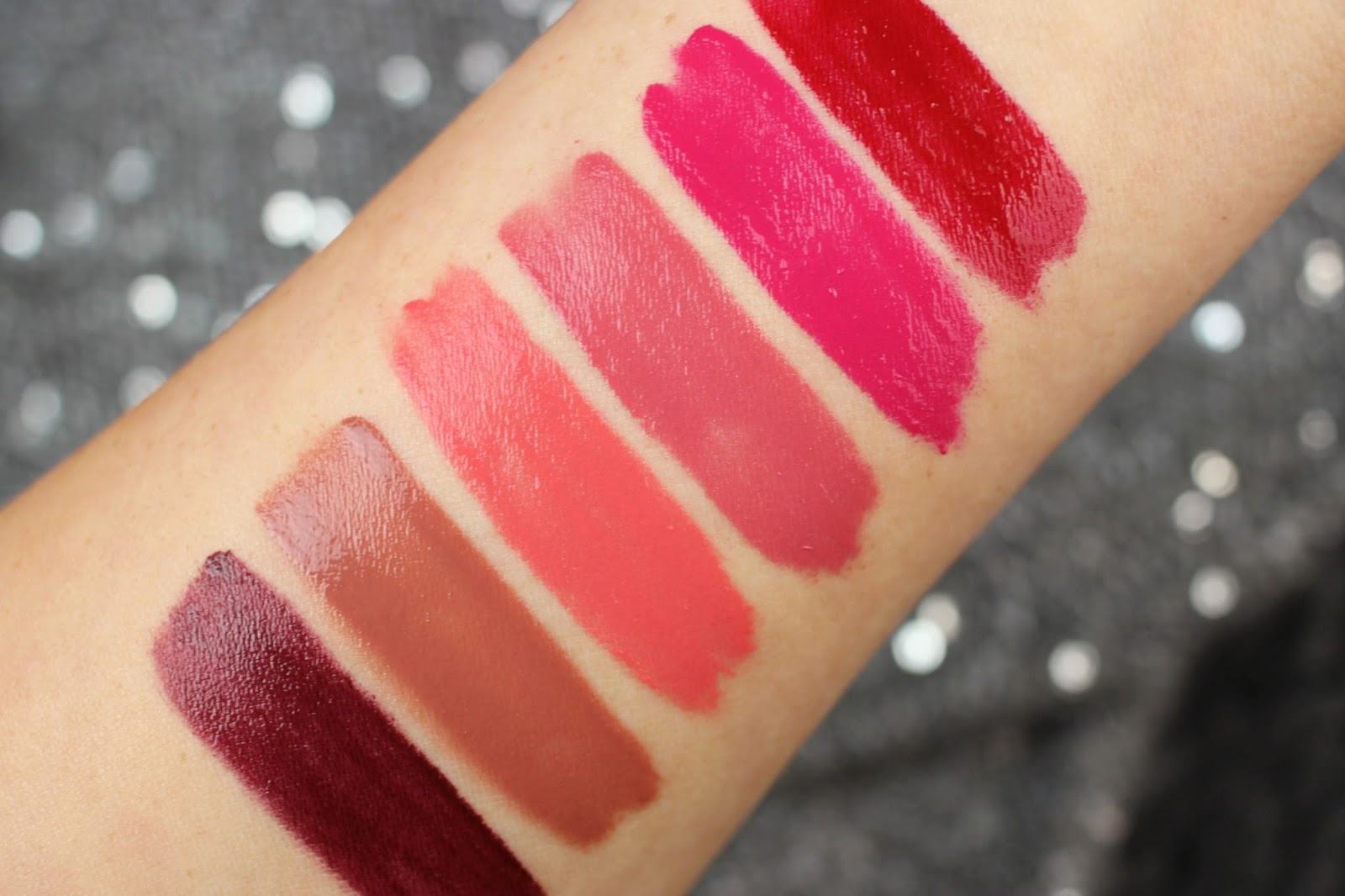 beauty blogger, cosmetics, deutschland, drogerie, farbtrends, lippenstift, liquid lipstick, mattes finish, review, revlon, rossmann, rote lippen, swatch party, swatches, tragebilder, Ultra HD Matte Lipcolor, 