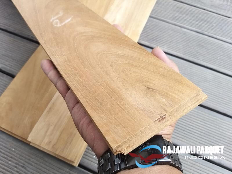 Produk lantai kayu