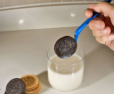 The Oreo Dunking Spoon