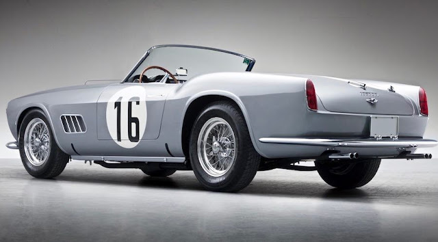 1959年製の「フェラーリ250GT LWB カリフォルニアスパイダー」が約20億円で落札！