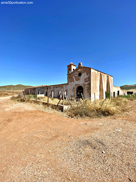 Cortijo del Fraile en el Parque Natural de Cabo de Gata Níjar, Almería