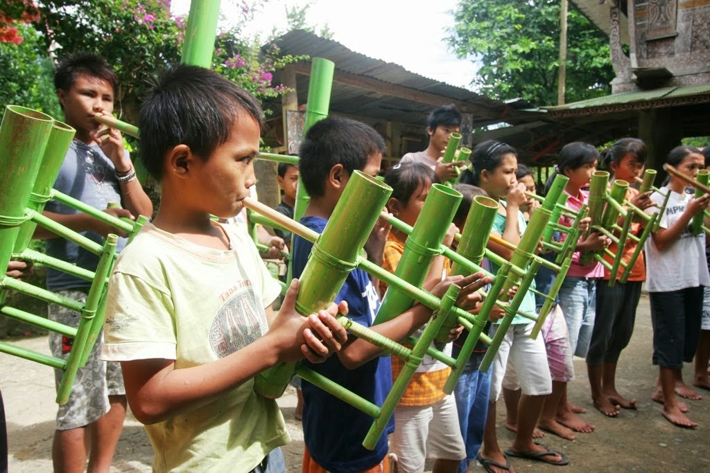 Alat Musik Tradisional Sulawesi Selatan - Special Pengetahuan - Permainan Tradisional Anak Sulawesi Selatan