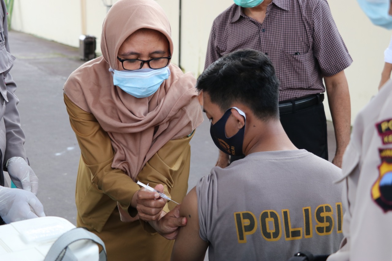 Hari ini, Polisi di Kebumen Wajib Divaksin