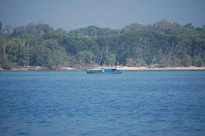  menjadi pilihan menarik untuk menikmati udara higienis dan hembusan angin di tepi pantai de 10 Wisata Pulau Seribu yang Indah dan Wajib di Kunjungi