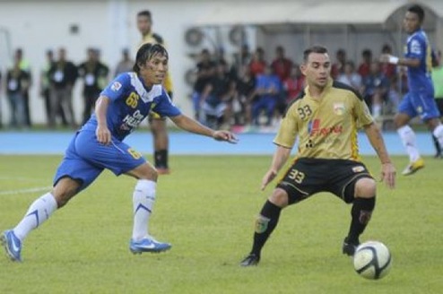 Umuh Kecewa Dengan Pertahanan Persib.