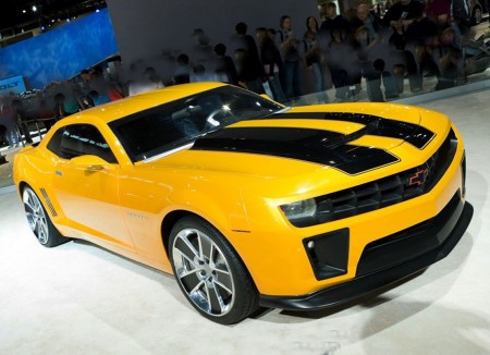 Camaro Transformers on The Camaro Will Once Again Star As  Bumblebee  In  Transformers  Dark