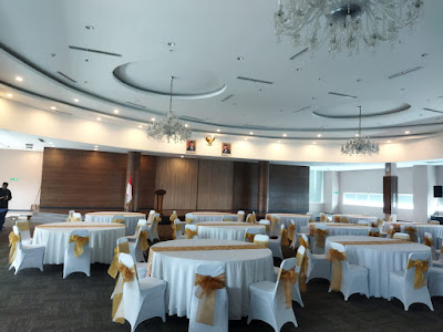 Sewa Meja Jakarta