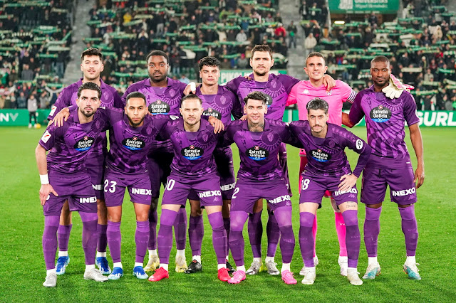 📸REAL VALLADOLID C. F. 📆21 enero 2024 ⬆️Víctor Meseguer, Enzo Boyomo, David Torres, Stanko Jurić, Jordi Masip, Mamadou Sylla. ⬇️Monchu, Anuar, Iván Sánchez, Luis Pérez y Sergio Escudero. ELCHE C. F. 0 🆚 REAL VALLADOLID C. F 0 Domingo 21/01/2024, 21:00 horas. Campeonato de Liga de 2ª División, jornada 23. Elche, Alicante, estadio Martínez Valero: 12.334 espectadores. GOLES: ⚽No hubo.