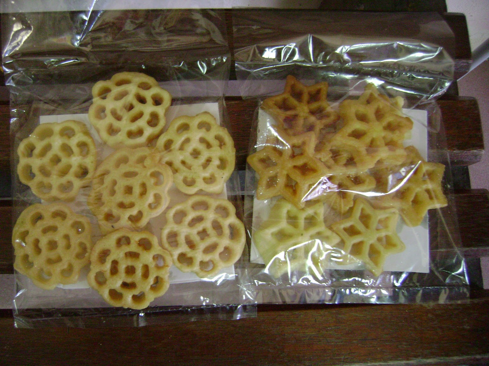 Kuih Sepit: Kerepek dan Kuih Tradisional