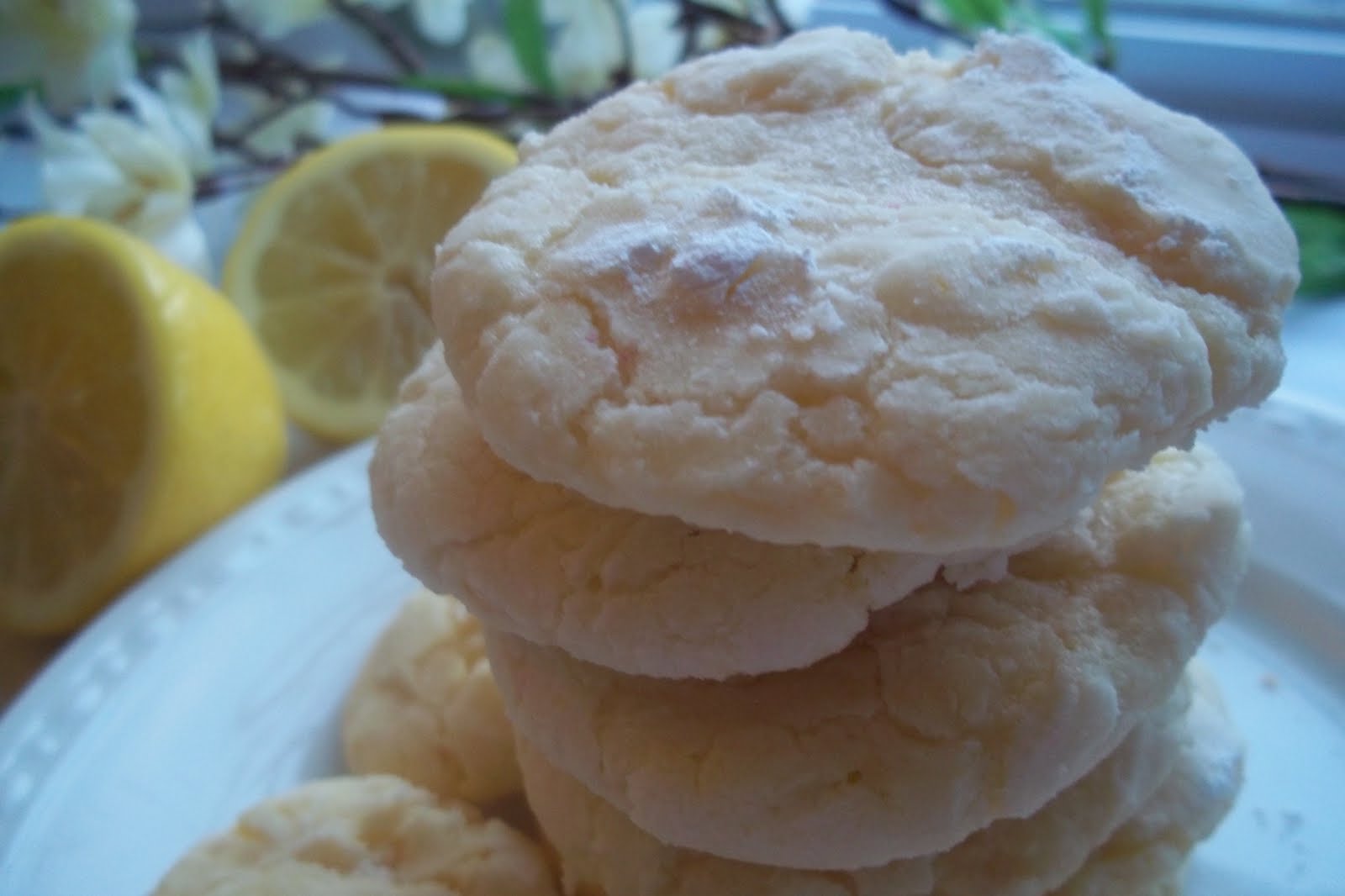 Sinful Sundays: lemon crinkle cookies--the best ever!