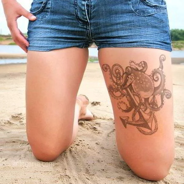 imagen de una chica tatuada