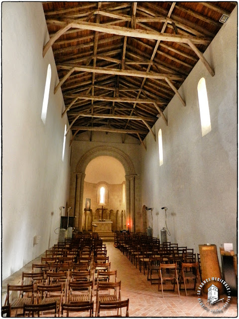 MONTAGNE (33) - Eglise romane Saint-Georges (Intérieur)