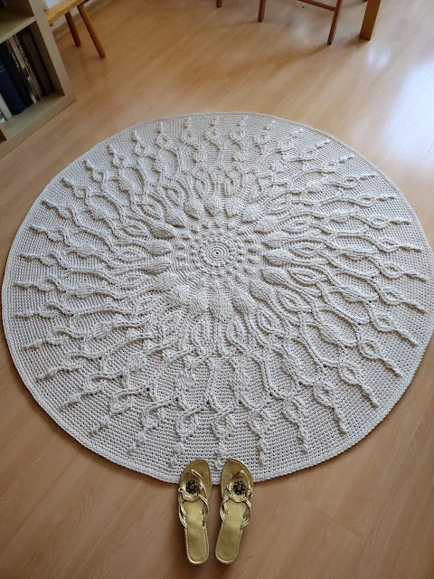 Fancy Arabesque Rug