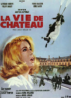 affiche du film de Rappeneau LA VIE DE CHATEAU avec Catherine Deneuve et Philippe Noiret