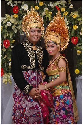Gema Budaya Upacara Perkawinan Adat  Bali 