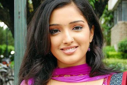 Amrapali Dubey bhojpuri film actress, Nirahua Hindustani actress Amrapali new film photos, Biography wiki