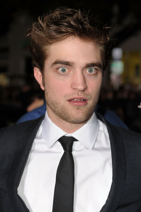 robert pattinson new moon premiere. Robert+pattinson+new+moon+