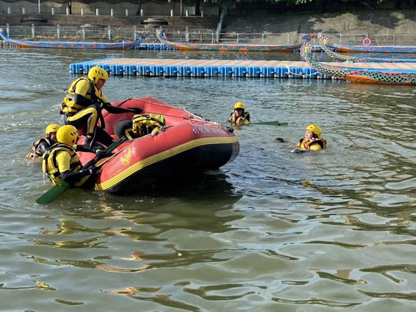 ▲彰化縣消防局加強水上救生訓練。（彰化縣消防局提供）