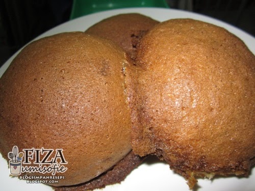 Tempat Fiza Simpan Resepi: Roti Kopi ~ Mexican Bun lagiiiii