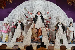 Durga Puja 2025 Date Time : ২০২৫ সালের দুর্গাপূজা: তারিখ, সময় ও বাহন
