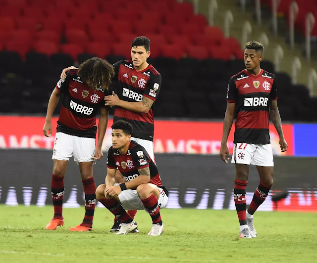 Incompetente e displicente: O jogo que sintetiza o Flamengo de cima a baixo.