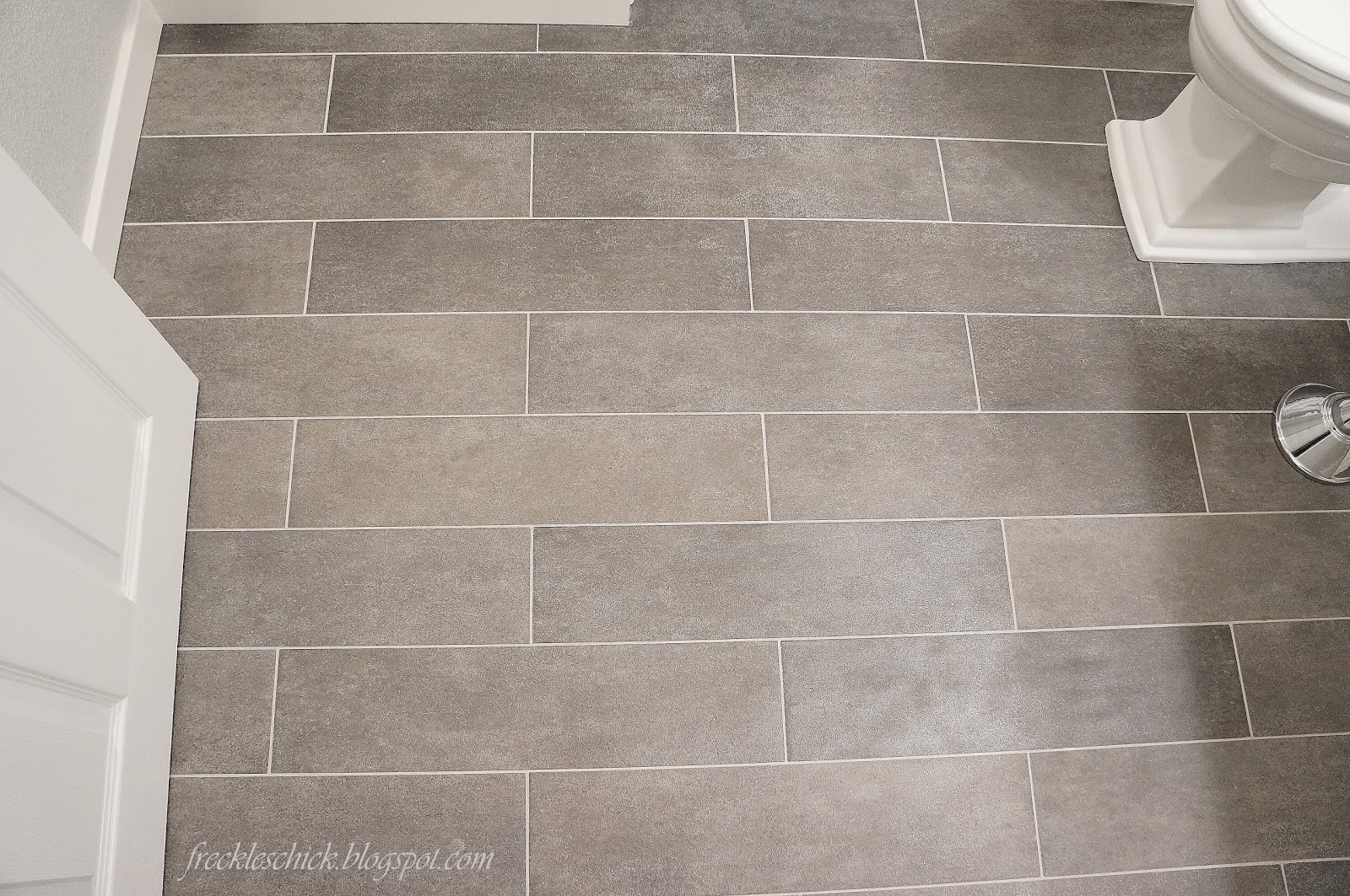 freckles chick: Plank bathroom floor tiles