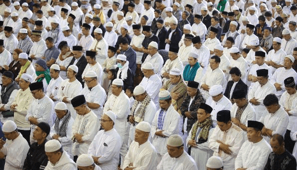 Bacaan Nida' Bilal Shalat Tarawih dan Witir Lengkap 23 Rokaat