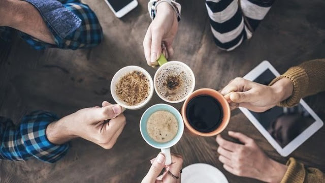 4 Minuman yang Bisa Bikin Usaha Berhenti Merokok Kamu Makin Sulit