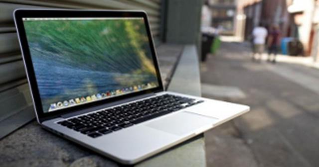 Perusahaan Apple merilis laptop Macbook-pro baru yang lebih cepat