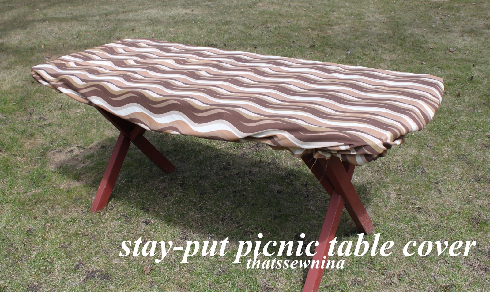 thatssewnina: Great Idea: a Stay-Put Picnic Table Cover