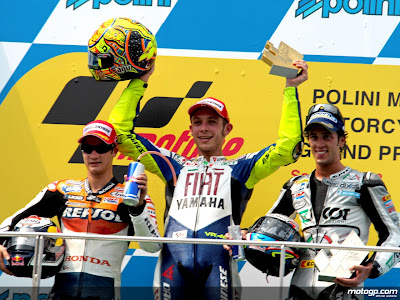 valentino rossi wallpapers. Valentino Rossi Wallpaper