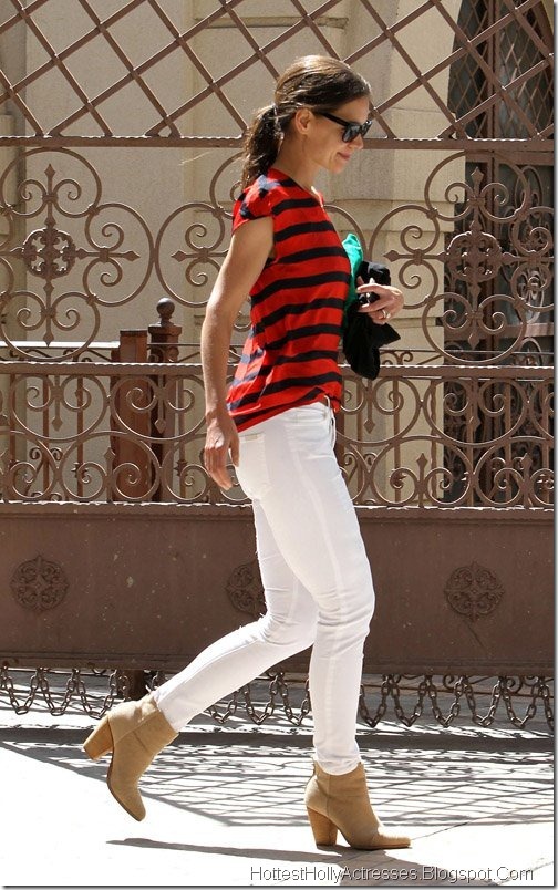 Katie Holmes Hot in Tight White Pants 1