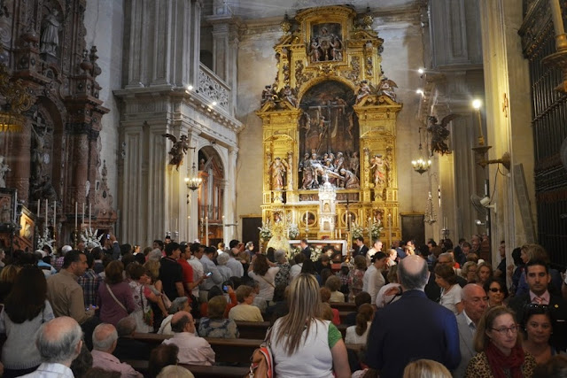 María Stma. Esperanza Macarena - Sevilla