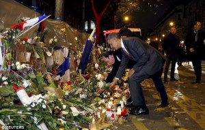  http://www.newsline247.com/2015/11/obama-pays-tribute-to-victims-of-paris.html