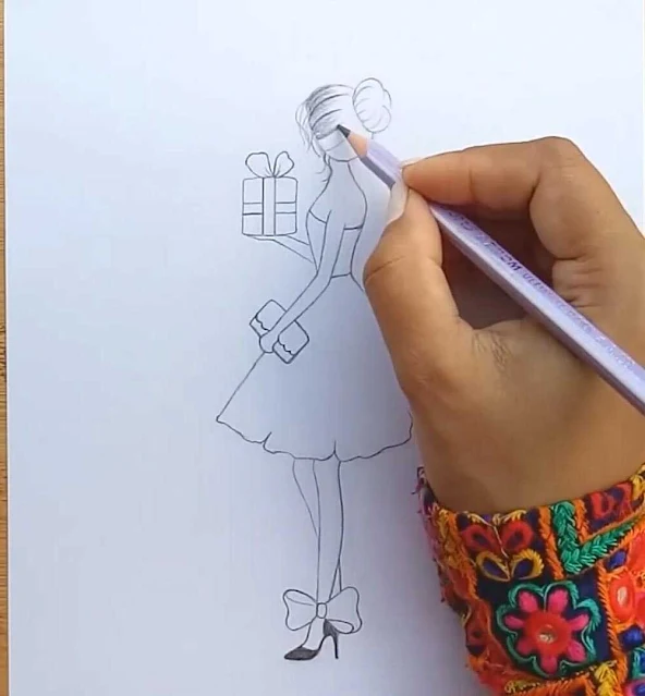 رسم فتاة جميلة بالرصاص