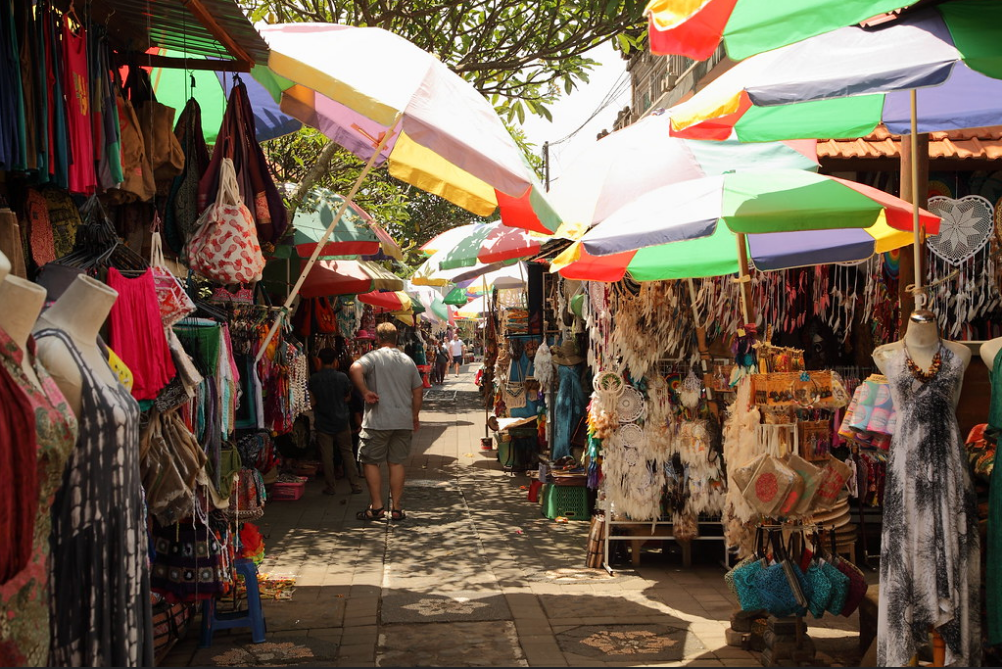 A Complete Guide to The Ubud Art Market - Omnivagant