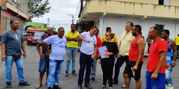 Prefeito Augusto Castro vistoria obras de infraestrutura no bairro Nova Ferradas em Itabuna