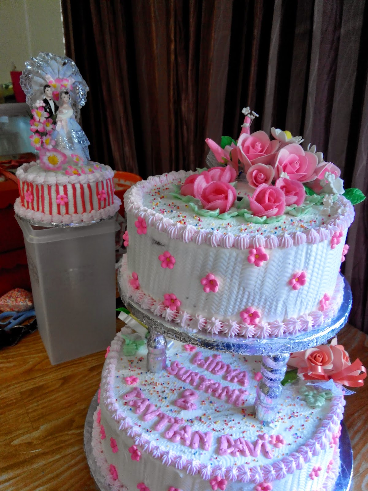 HJ NANI CAKE BAKERY KUE PERNIKAHN BERTINGKAT 3 HJ NANI CAKE BAKERY KUE PERNIKAHN BERTINGKAT 3