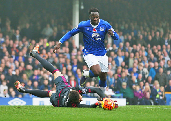 Everton 6 - Sunderland 2: Arouna Kone bags a hat-trick as Toffees demolish Black Cats