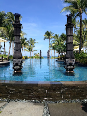 Shangri-La's Boracay Resort and Spa Free Form Pool