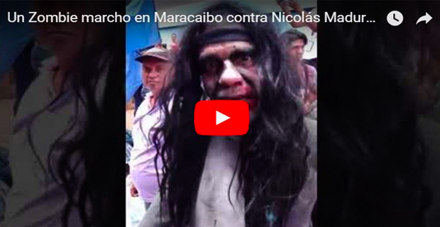 Hasta un Zombie marchó en Maracaibo contra Nicolás Maduro