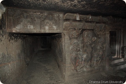 india07_19
