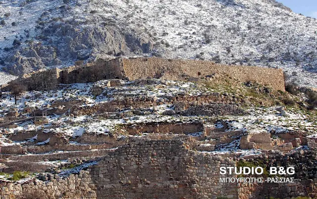 Χιονισμένη η Πύλη των Λεόντων στις Μυκήνες