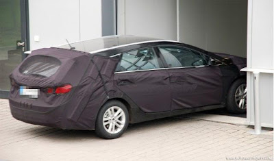 2011 Hyundai Sonata wagon version new spy pics 