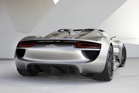 New photos of the Porsche 918 Spyder