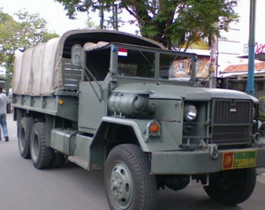 KENDARAAN MILITER INDONESIA 