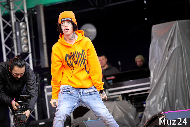 Фотографии с выступления Lil Xan на фестивале Ласточка 