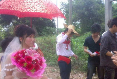 Unusual Chinese Wedding