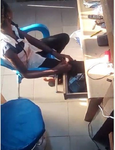 Teenage 17-year-old Girl Caught Red-handed on Hidden Camera Stealing Her Boss' Money (Photos)